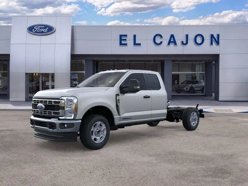 2026 Ford F-350 XLT 4x4 SuperCab 168-In SRW's photo
