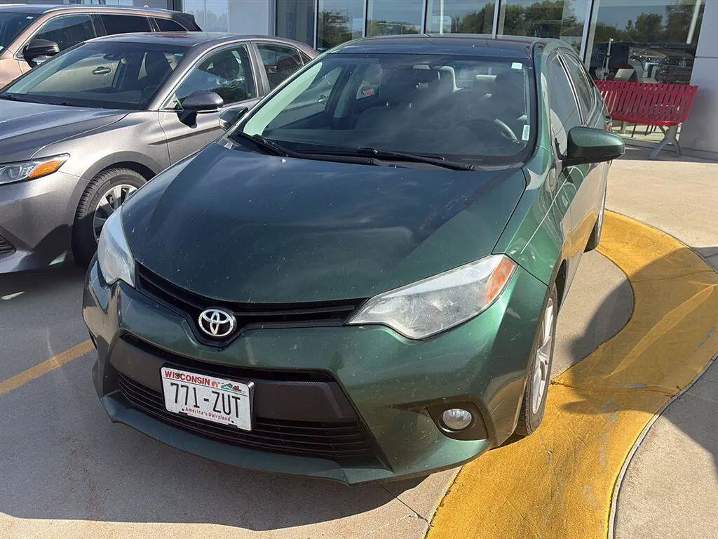 2014 Toyota Corolla LE Plus AT photo 5