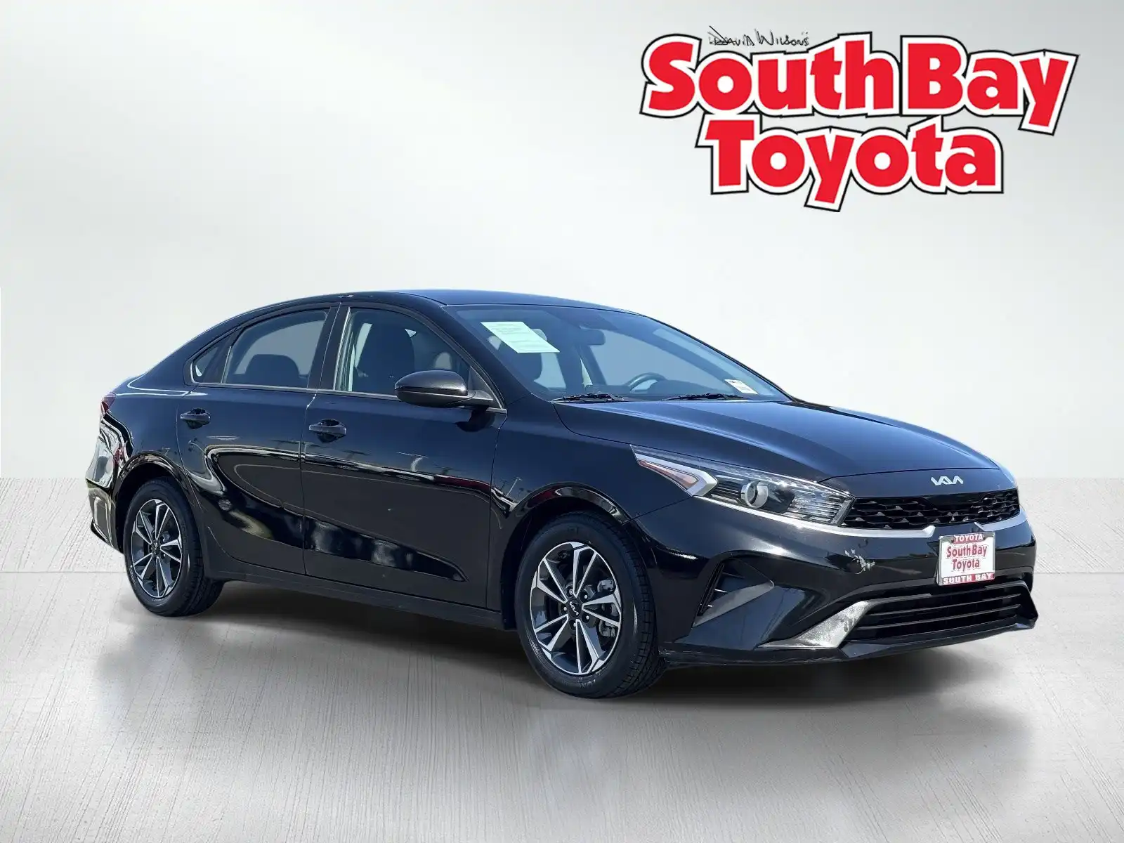 2024 Kia Forte LXS AT's photo