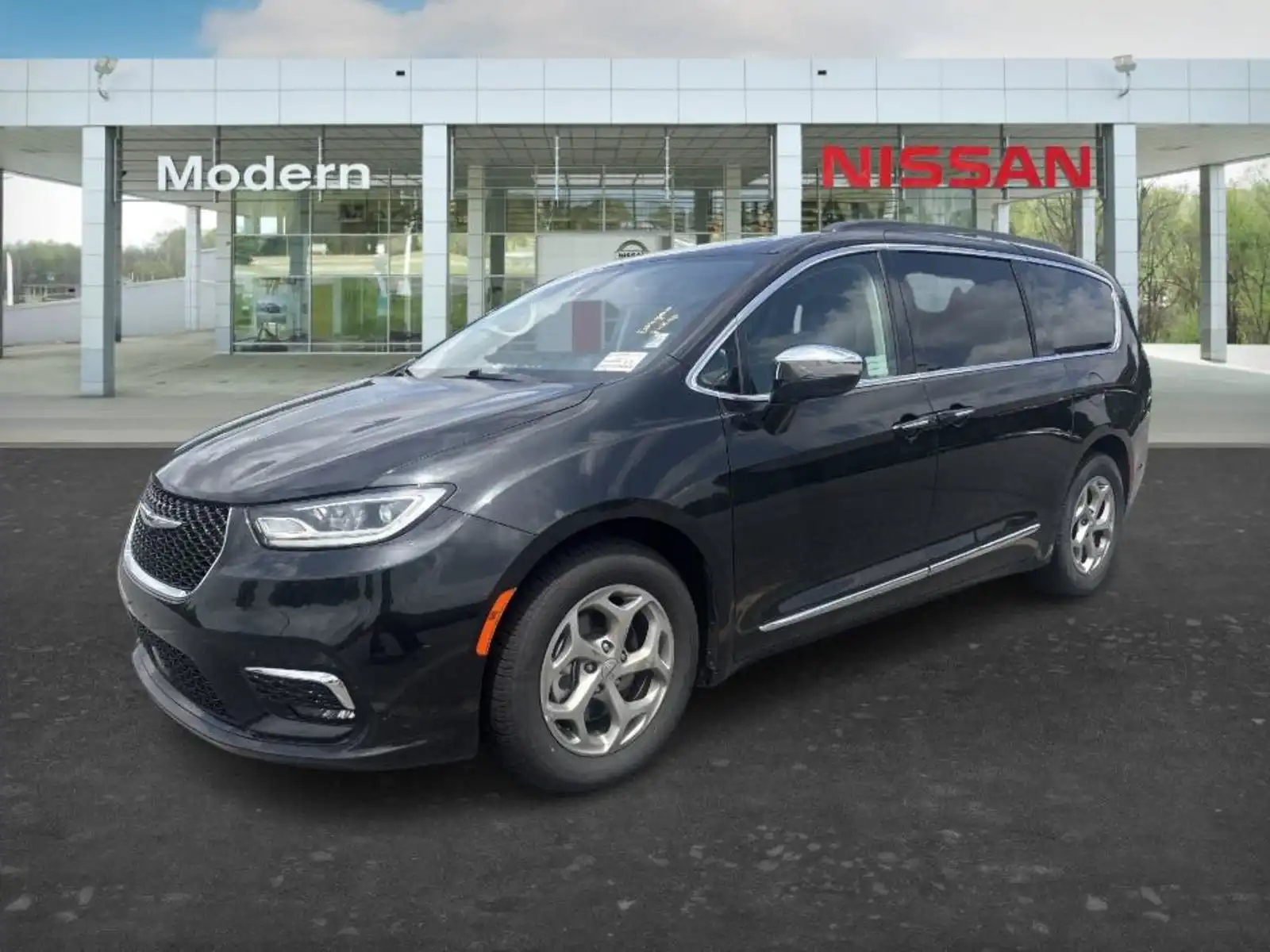 2023 Chrysler Pacifica Limited's photo