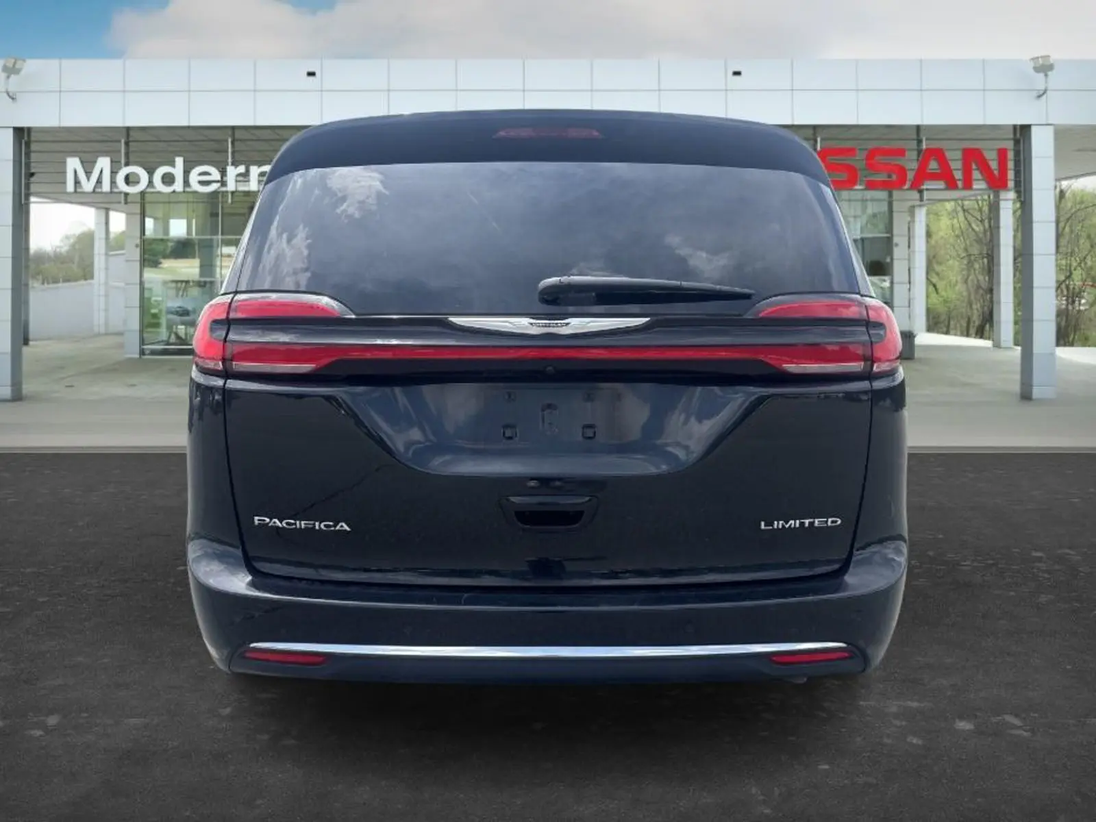 2023 Chrysler Pacifica Limited photo 5
