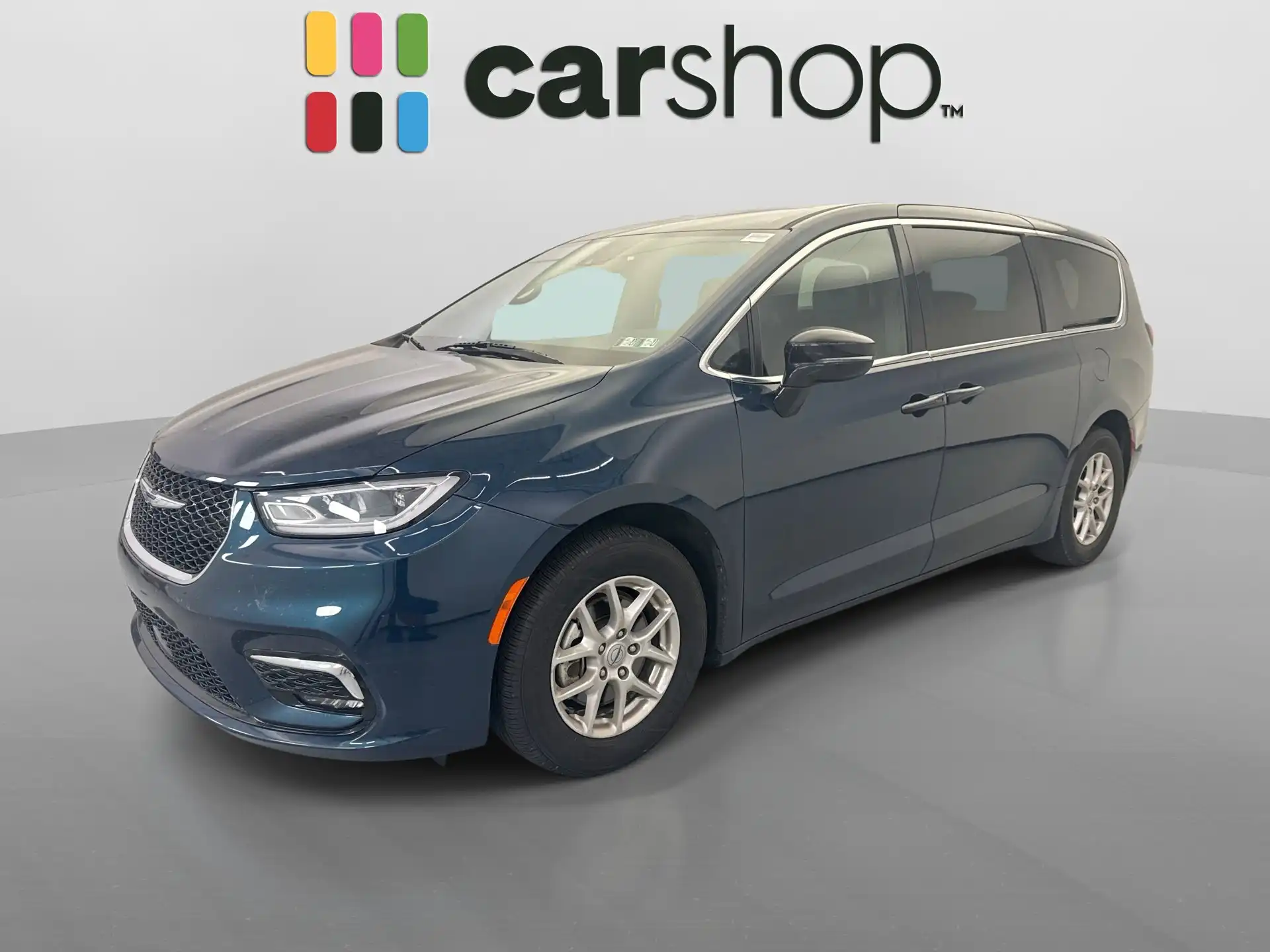 2025 Chrysler Pacifica Select's photo
