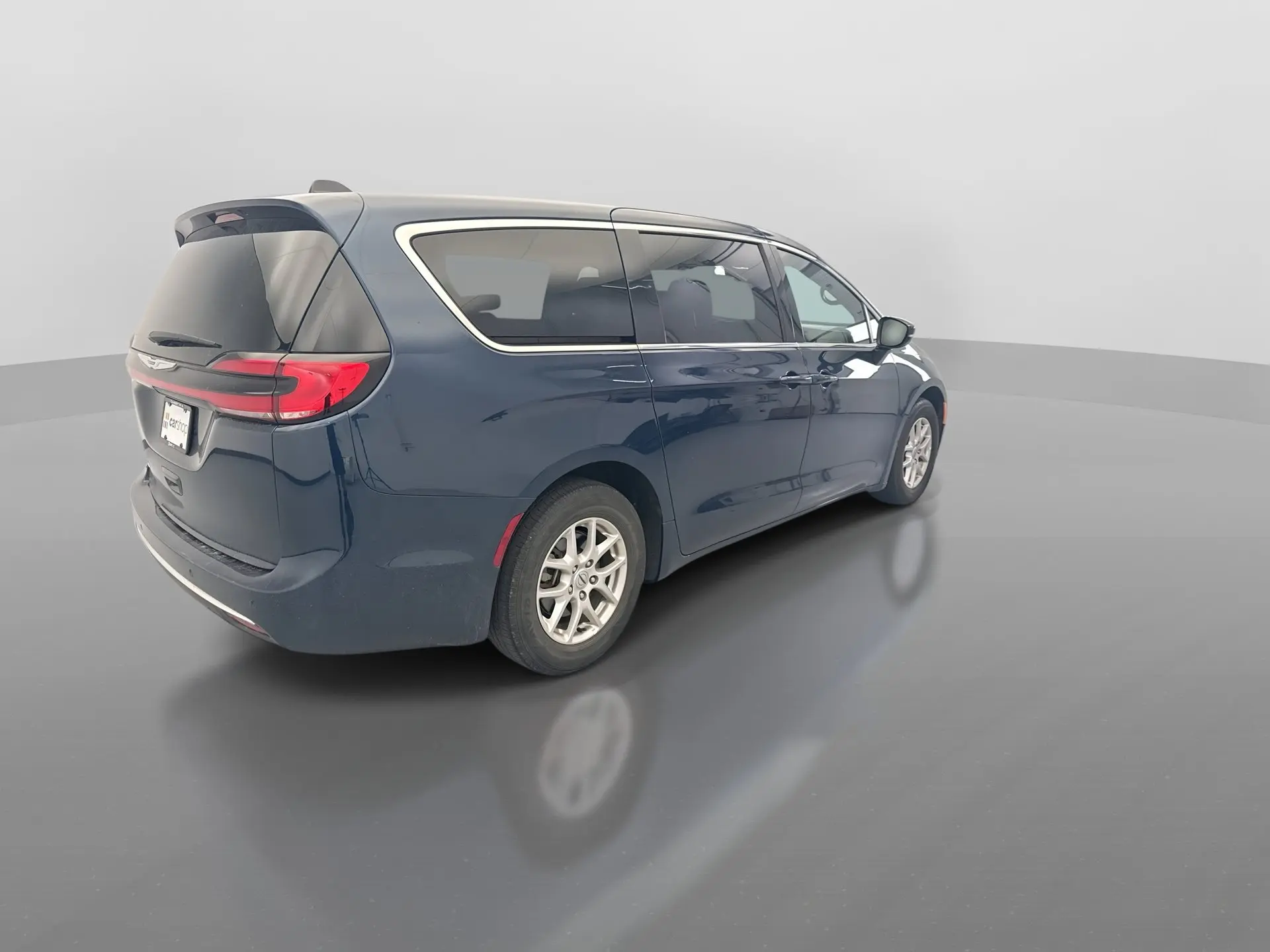 2025 Chrysler Pacifica Select photo 5