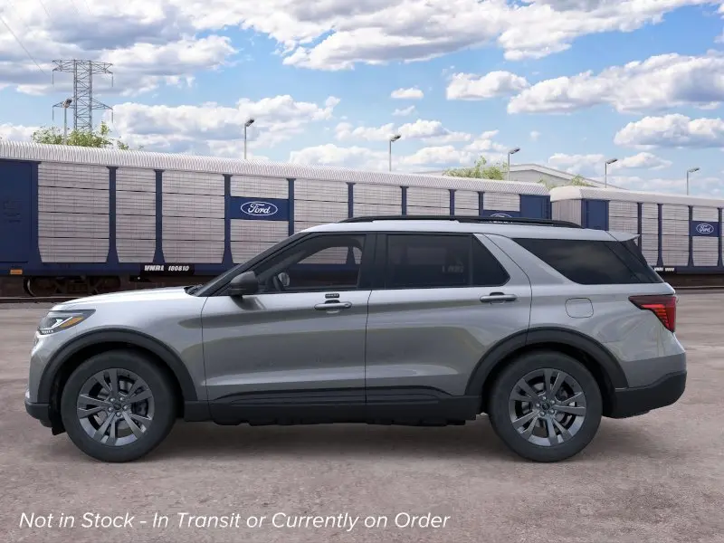 2026 Ford Explorer Active 4WD photo 3