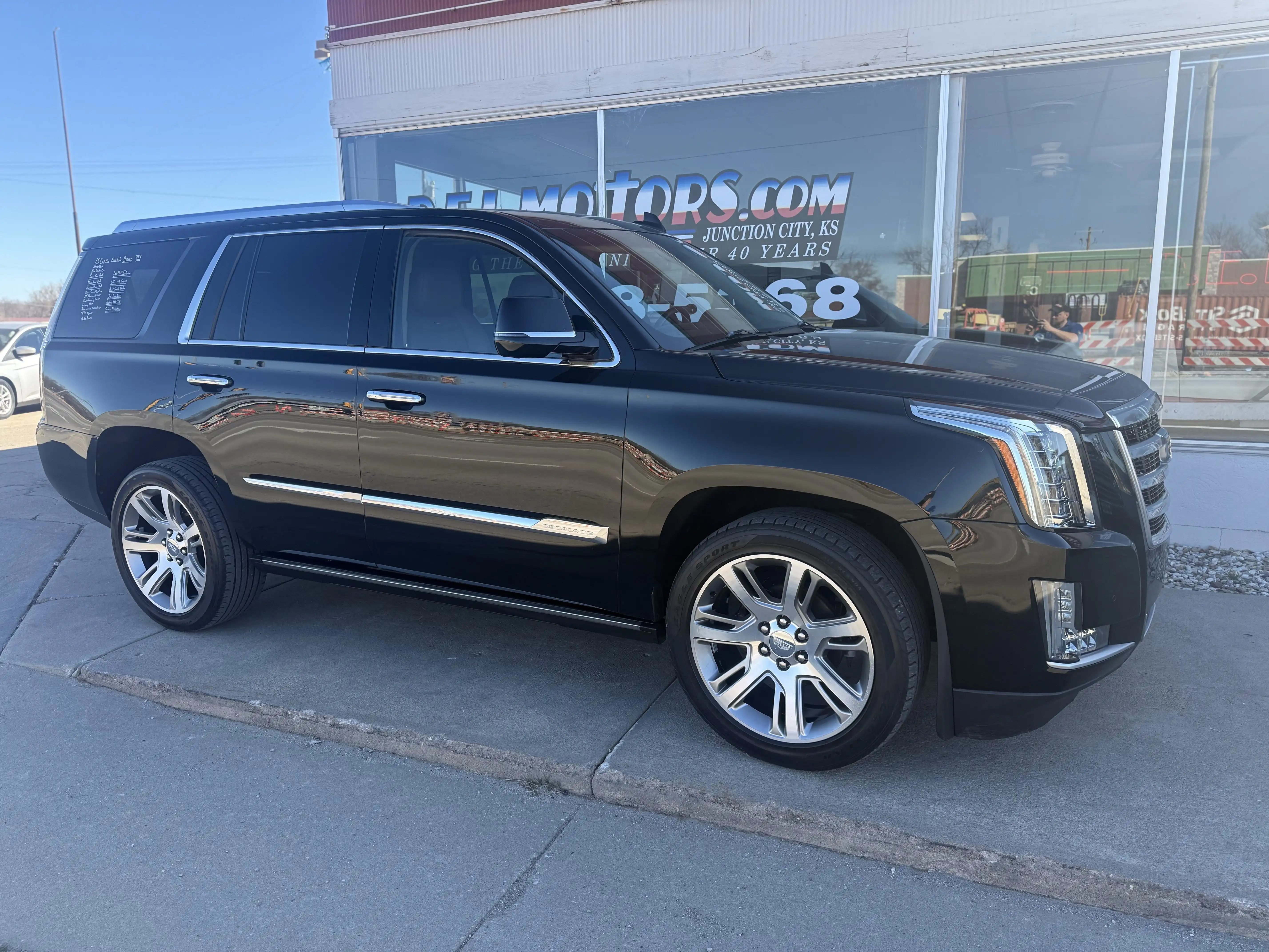 2015 Cadillac Escalade AWD Premium's photo