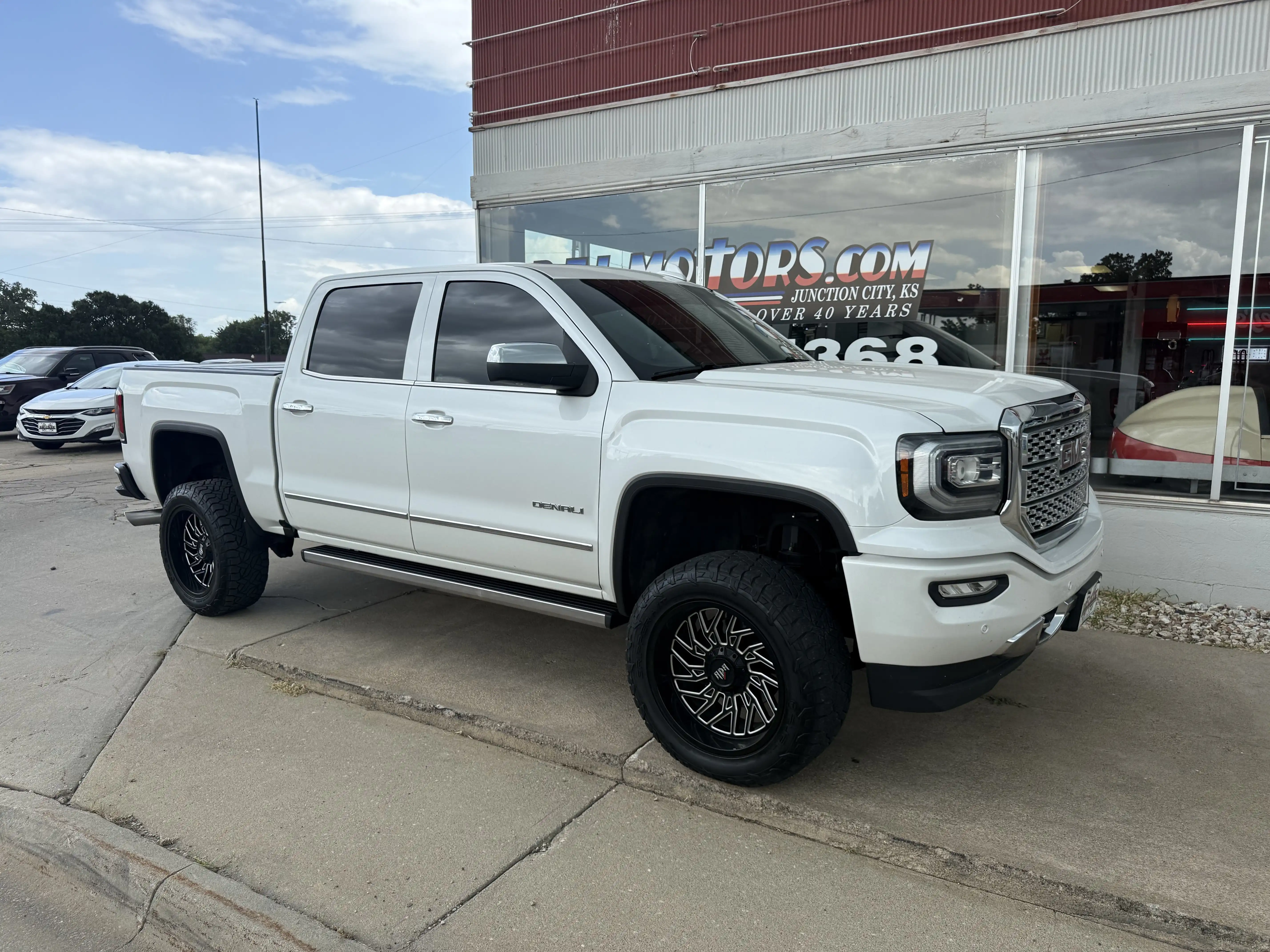 2018 GMC Sierra 4WD Crew Cab Short Box's photo
