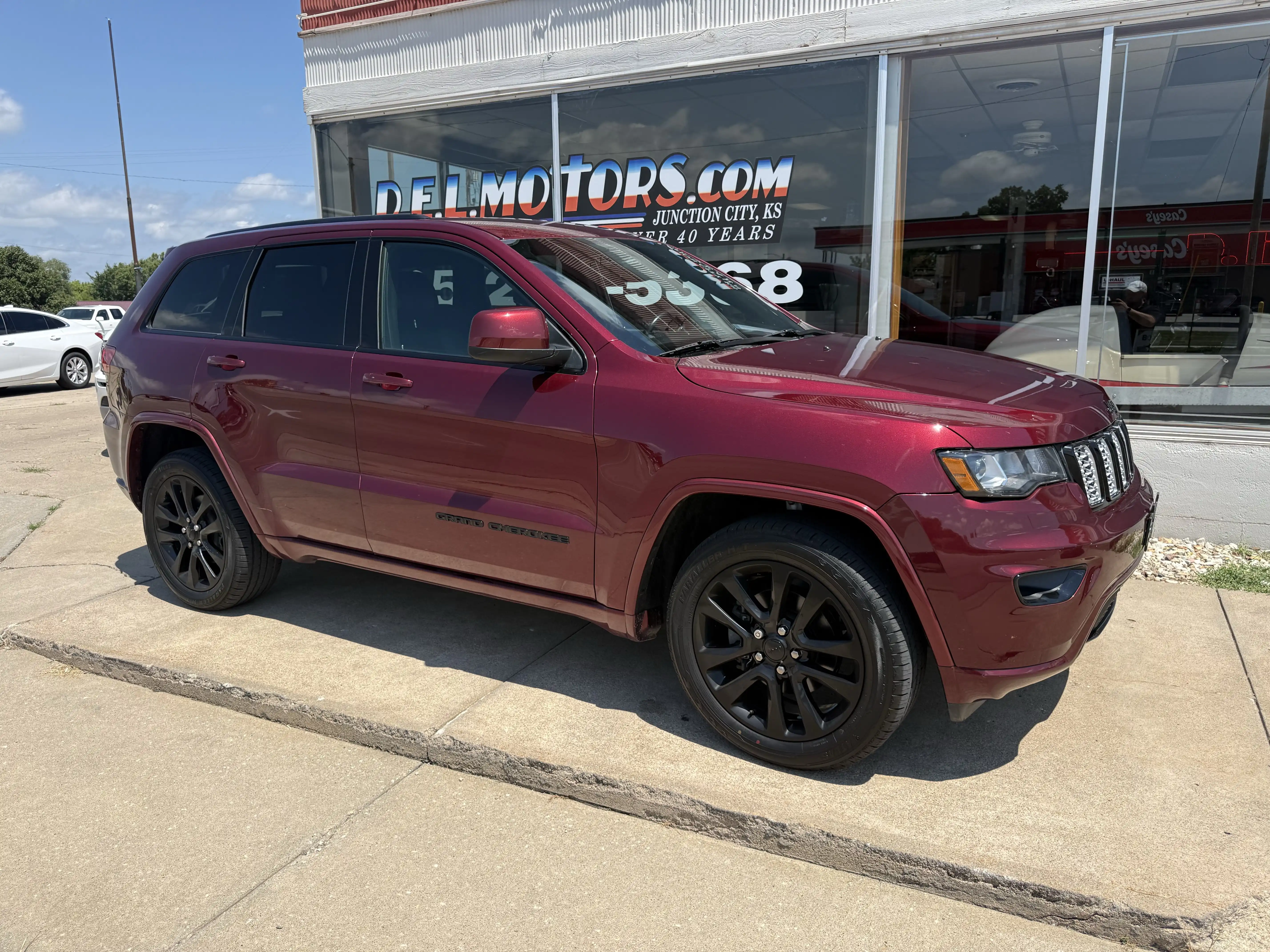 2017 Jeep Grand Cherokee Altitude 4WD's photo
