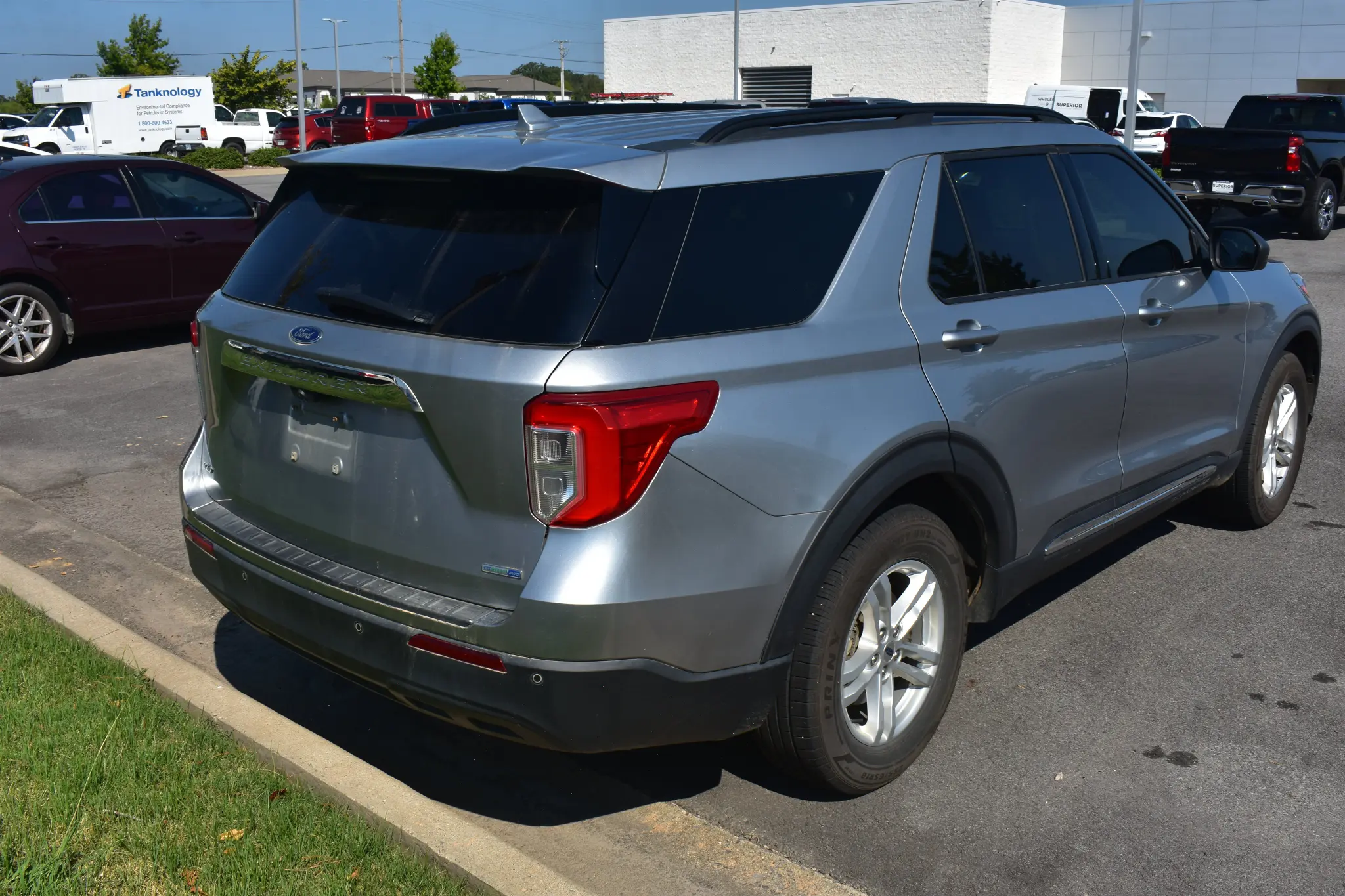 2020 Ford Explorer XLT 4WD photo 4
