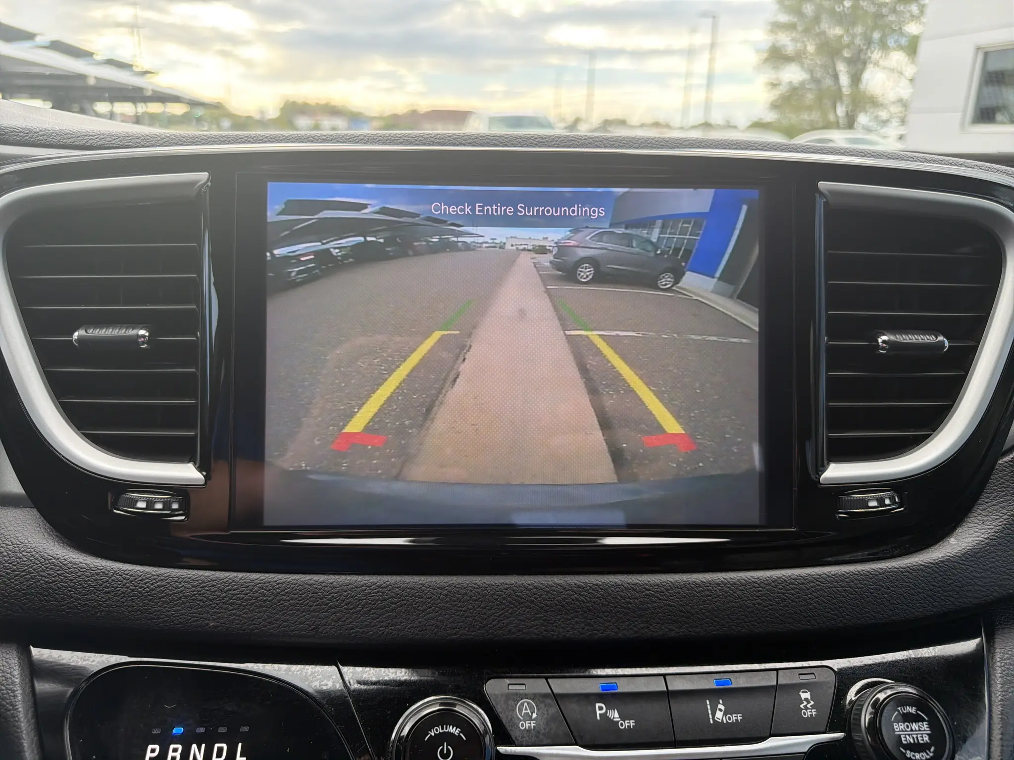 2025 Chrysler Pacifica Select photo 4