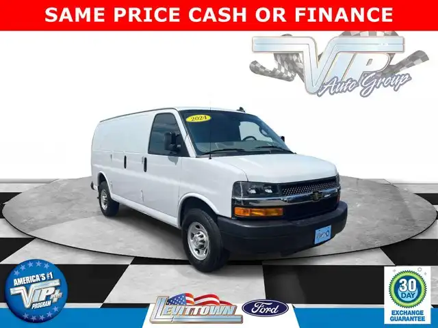 2024 Chevrolet Express 2500 Work Van HD's photo