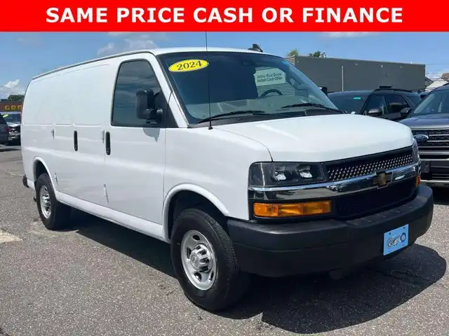 2024 Chevrolet Express 2500 Work Van HD's photo