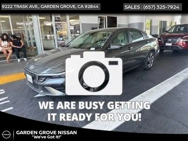 2024 Hyundai Elantra 2.0 Limited IVT's photo