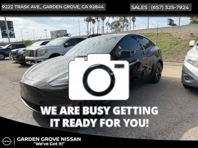 2023 Tesla Model Y Long Range Dual Motor All-Wheel Drive's photo