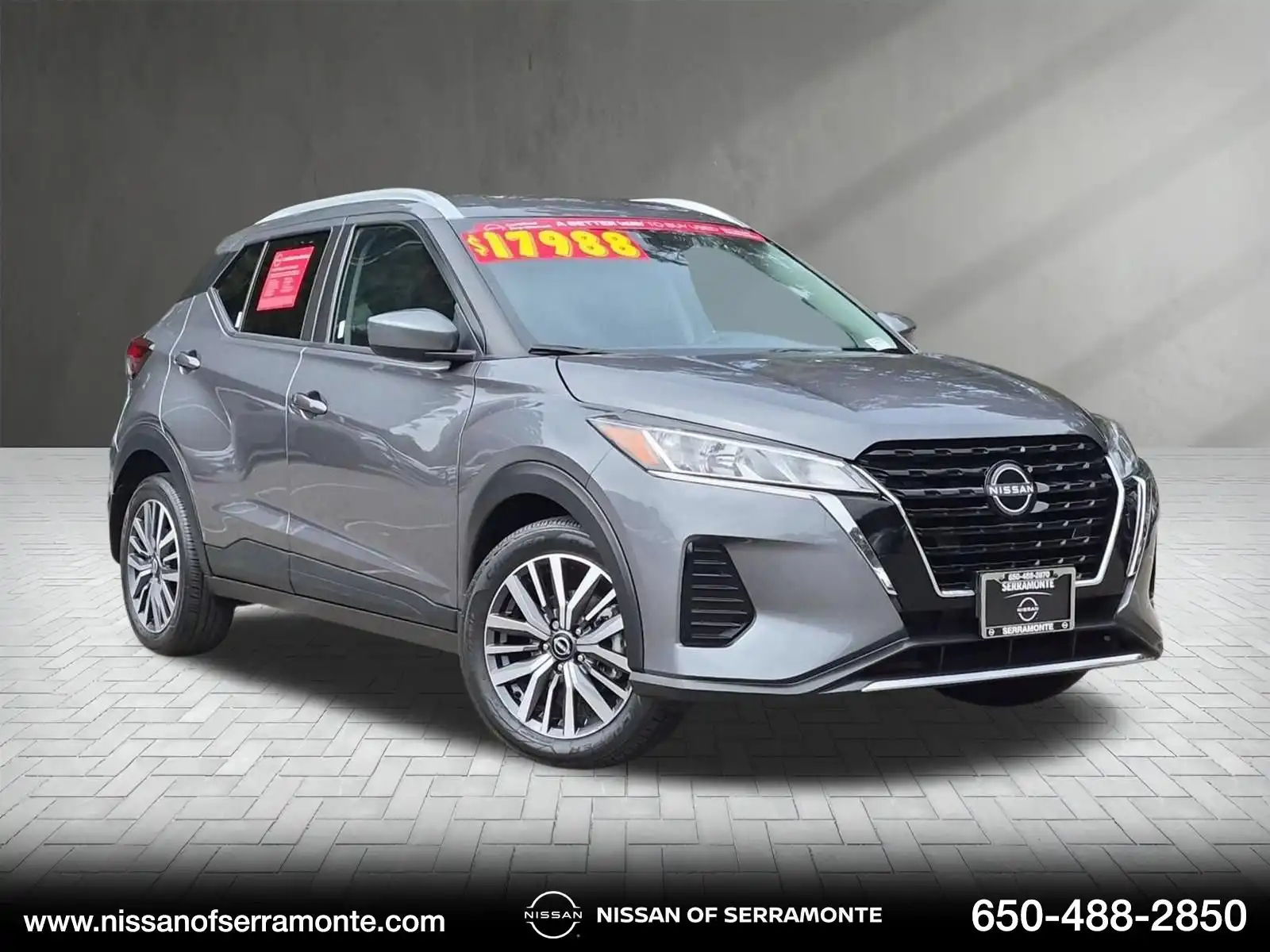 2024 Nissan Kicks 1.6 SV's photo