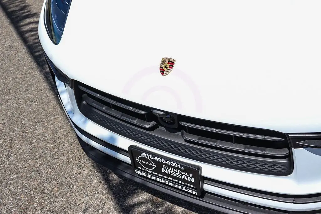 2024 Porsche Macan Base photo 5