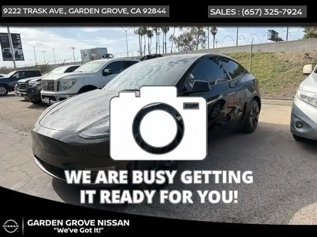 2023 Tesla Model Y Long Range Dual Motor All-Wheel Drive's photo