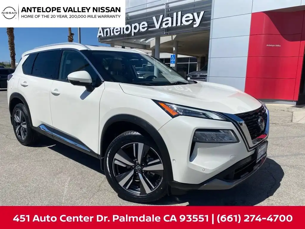 2023 Nissan Rogue SL FWD's photo