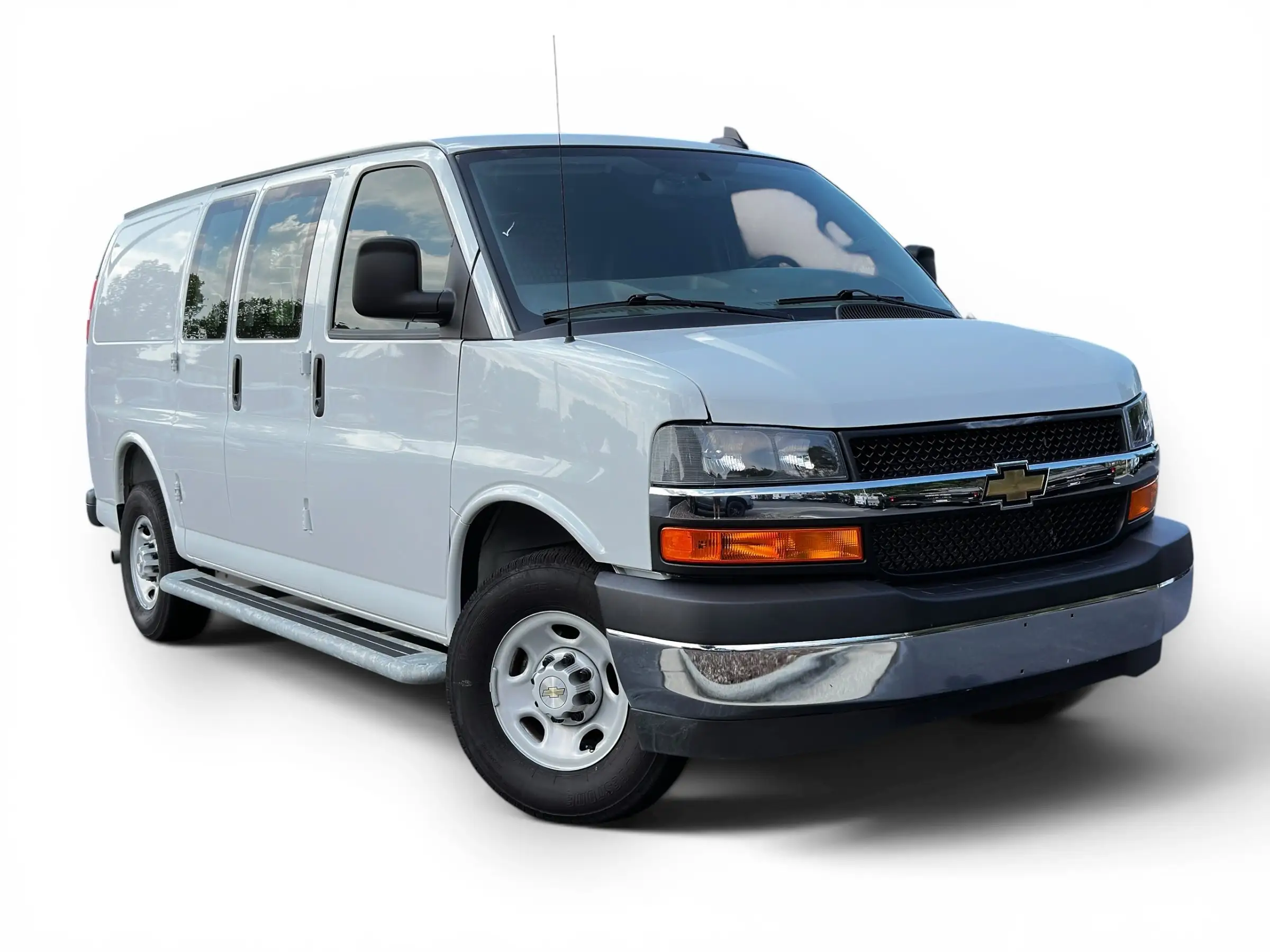 2025 Chevrolet Express 2500 Work Van HD photo 1