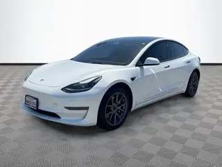 2022 Tesla Model 3 Standard Range Plus photo 3