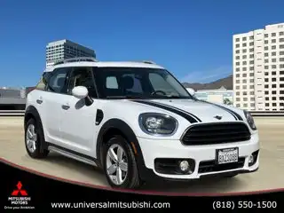 2019 MINI Countryman Cooper Signature's photo