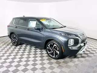 2024 Mitsubishi Outlander SE 2WD's photo