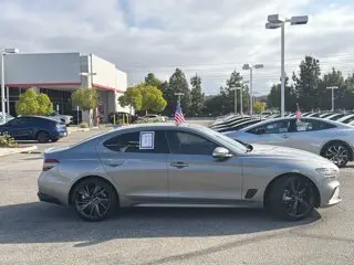 2023 Genesis G70 2.0T Standard photo 3