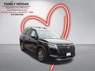 2026 Nissan Pathfinder SL 4WD's photo
