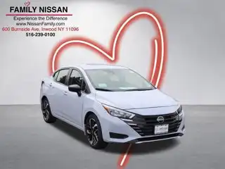 2025 Nissan Versa 1.6 SR CVT's photo