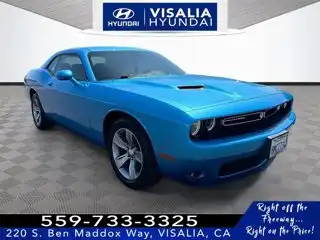 2019 Dodge Challenger SXT Auto's photo