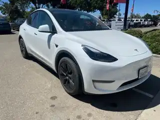 2025 Tesla Model Y Long Range Rear Wheel Drive's photo