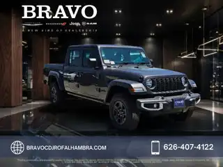 2026 Jeep Gladiator Sport Auto's photo