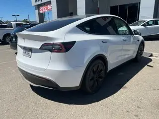 2025 Tesla Model Y Long Range Rear Wheel Drive photo 4