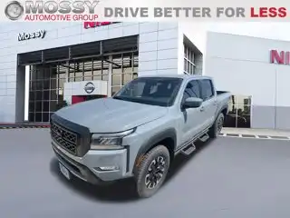 2024 Nissan Frontier PRO-4X Crew Cab 4X4's photo