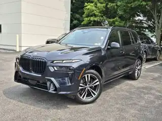 2023 BMW X7 xDrive40i's photo