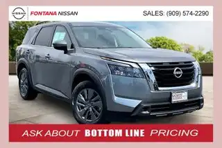 2024 Nissan Pathfinder SV 2WD's photo