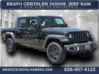 2026 Jeep Gladiator Sport Auto's photo