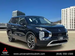 2024 Mitsubishi Outlander SE 2WD's photo