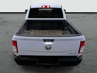 2022 RAM 2500 Tradesman 4X4 Crew Cab SWB photo 3