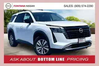 2026 Nissan Pathfinder SL 2WD's photo