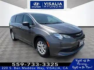 2023 Chrysler Voyager LX's photo