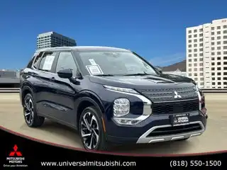 2024 Mitsubishi Outlander SE 2WD's photo