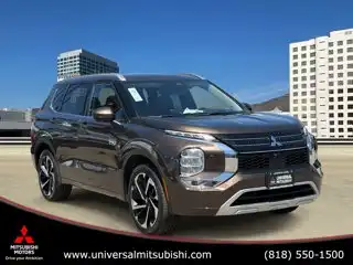 2024 Mitsubishi Outlander Plug-in Hybrid SEL S-AWC's photo