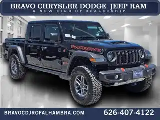 2026 Jeep Gladiator Mojave Auto's photo