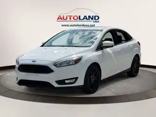 2016 Ford Focus Sedan SE's photo