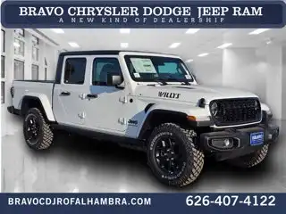 2026 Jeep Gladiator Willys Auto's photo