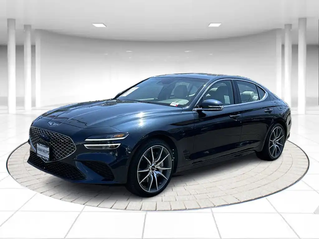 2025 Genesis G70 2.5T Standard's photo