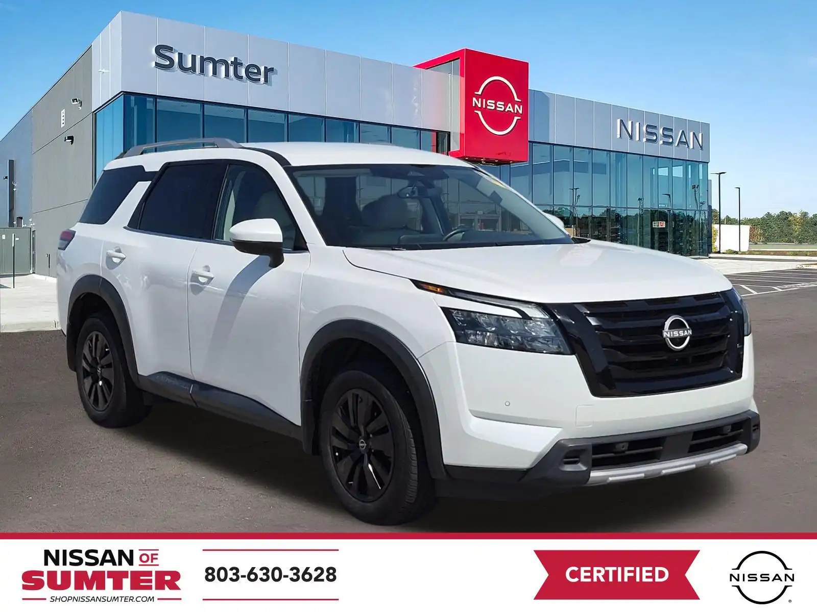 2025 Nissan Pathfinder SL 4WD's photo