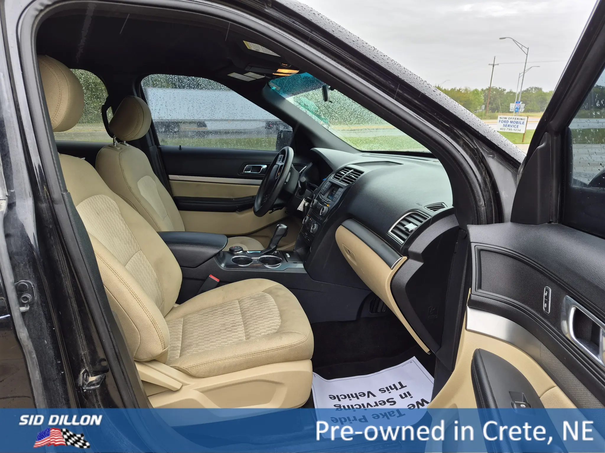 2017 Ford Explorer Base 4WD photo 4