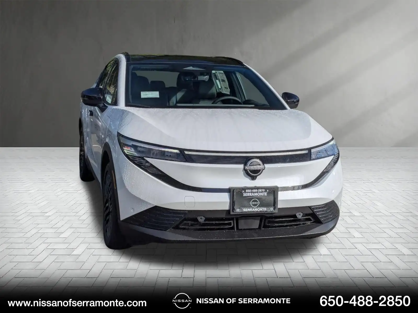 2026 Nissan Leaf Platinum+'s photo
