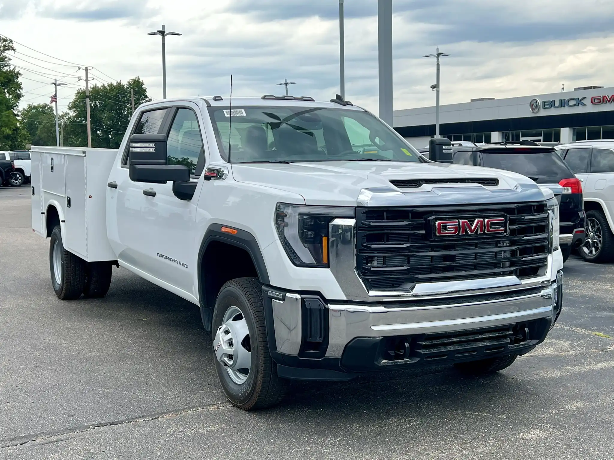 2026 GMC Sierra 4WD Crew Cab Chassis Pro's photo